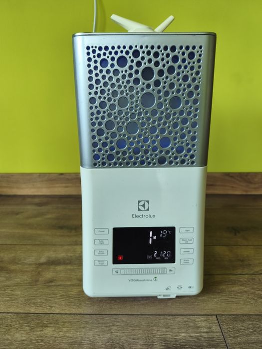 Зволожувач повітря ELECTROLUX EHU-3815D