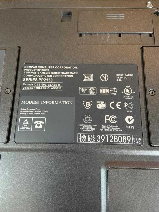 Portátil Compaq antigo