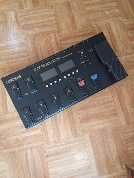 Boss GT-100 multiefekt