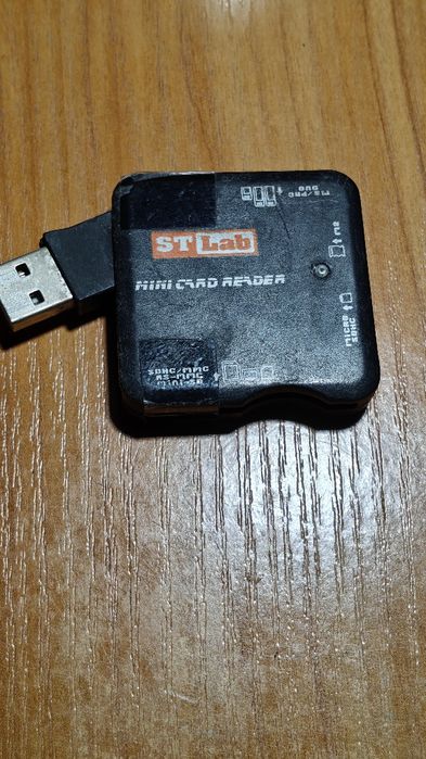 Лот электроники: USB звуковая карта, картридер ST Lab, кабели, БП