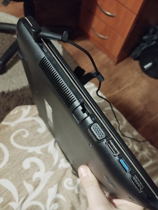 Asus ноутбук добрий стан