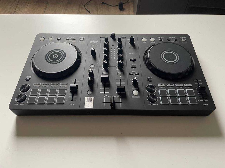 Pioneer DJ DDJ-FLX4 Controller