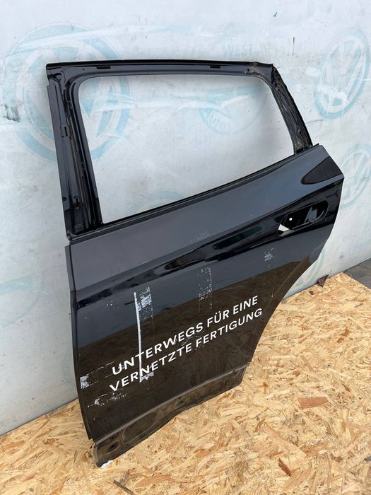 VW ID 4 Двері двери задние