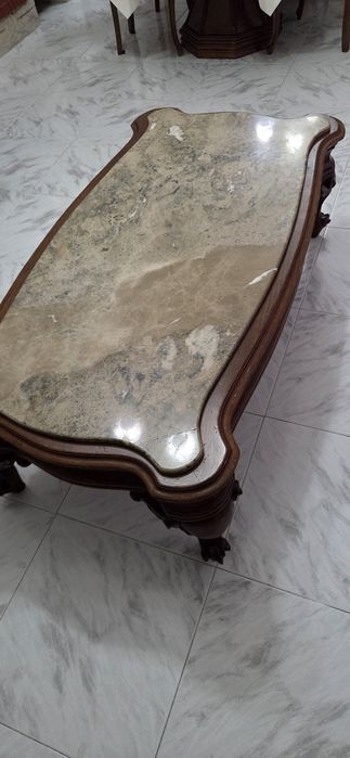 Mesa de centro clássica