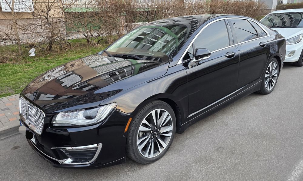 Автомобиль Lincoln mkz 2020