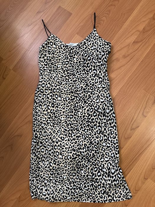 Сукня на бретелях леопард