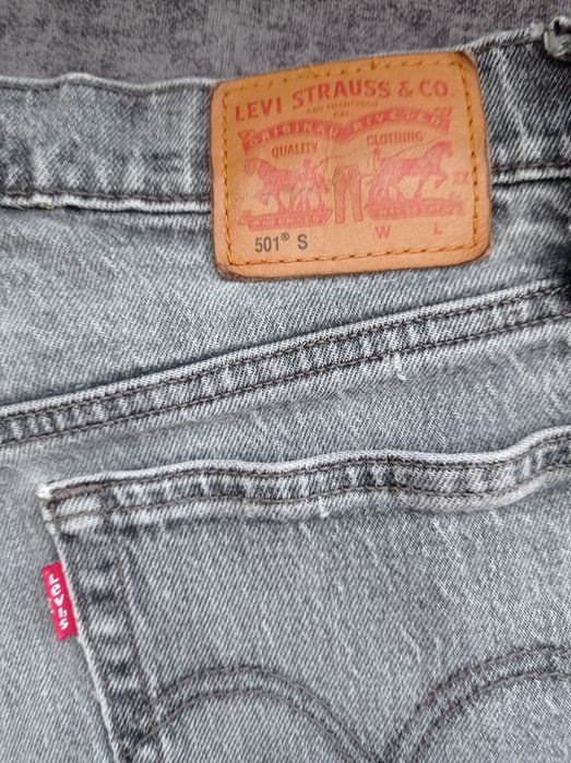Джинси Levis 501