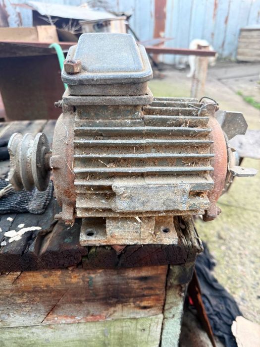 Електро двигун б/у