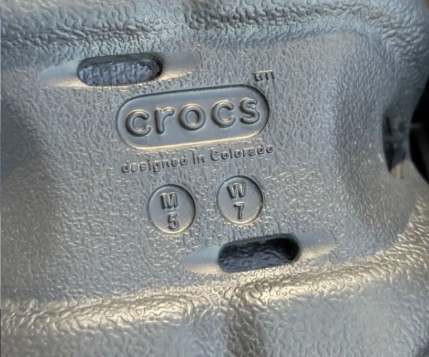 crocs echo clog black