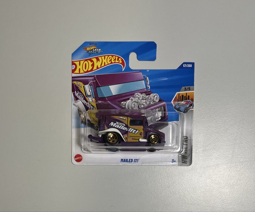 Машинки Hot Wheels (звичайні / TH)