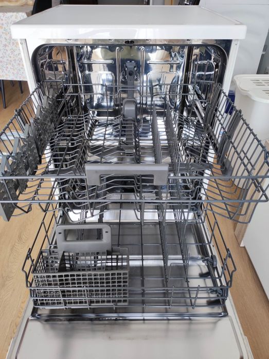 Máquina de lavar louça Whirlpool ADP2300