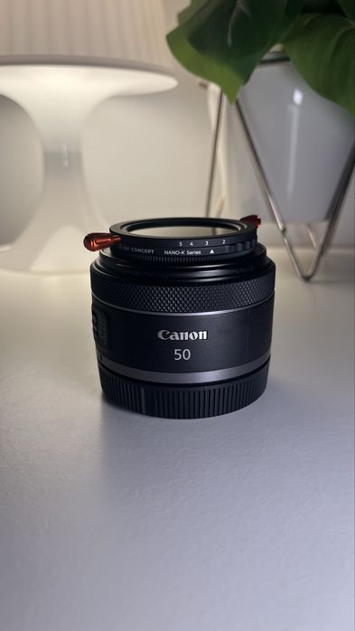 Lente CANON RF-S 50mm f/1.8