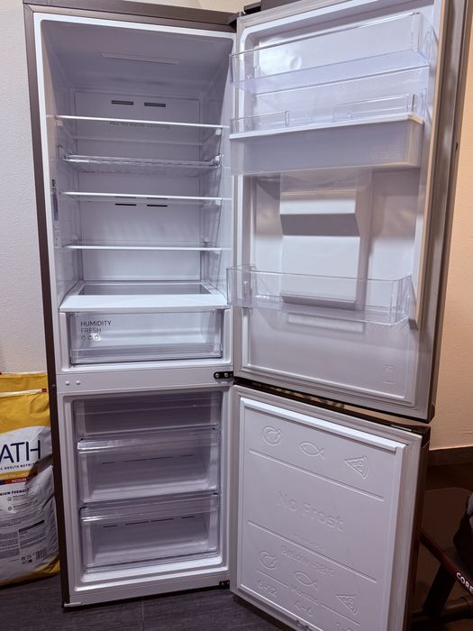 Frigorífico Samsung No Frost com Dispensador de Água — Excelente Estado