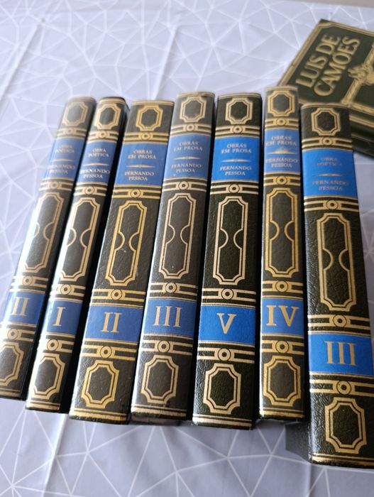 Coleção de livros do Fernando pessoa