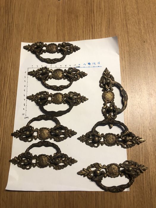 Conjunto de 8 puxadores em latão