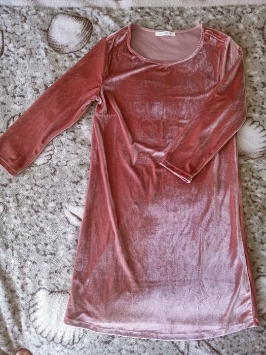 Новое бархатное платье