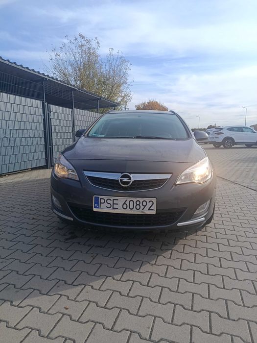 Opel Astra J kombi