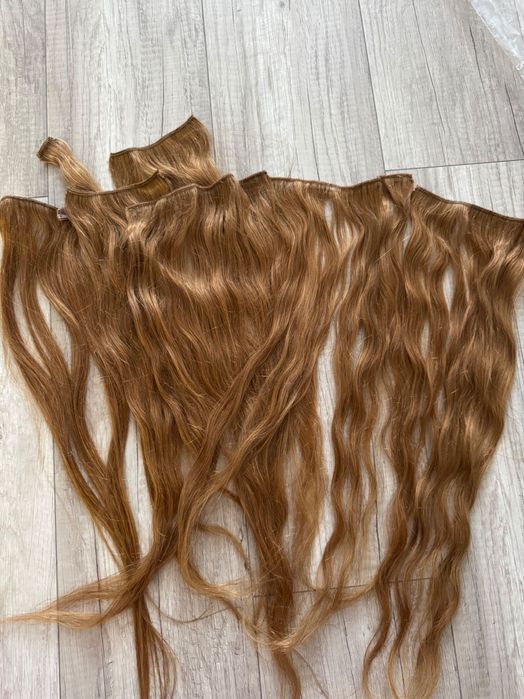 Накладне волосся на заколках