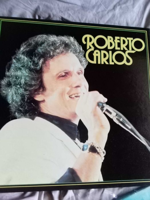 Caixa Roberto Carlos  mais  2 LPs de José Afonso