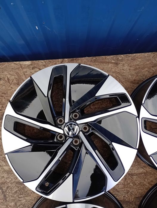 Felgi aluminiowe 5x112 R19 ET45 CUPRA Ateca Leon Born Audi NOWE