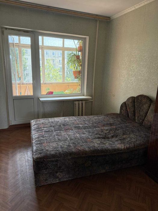 3-кімнатна квартира на Таирова, вул Академіка Королева/Київський ринок