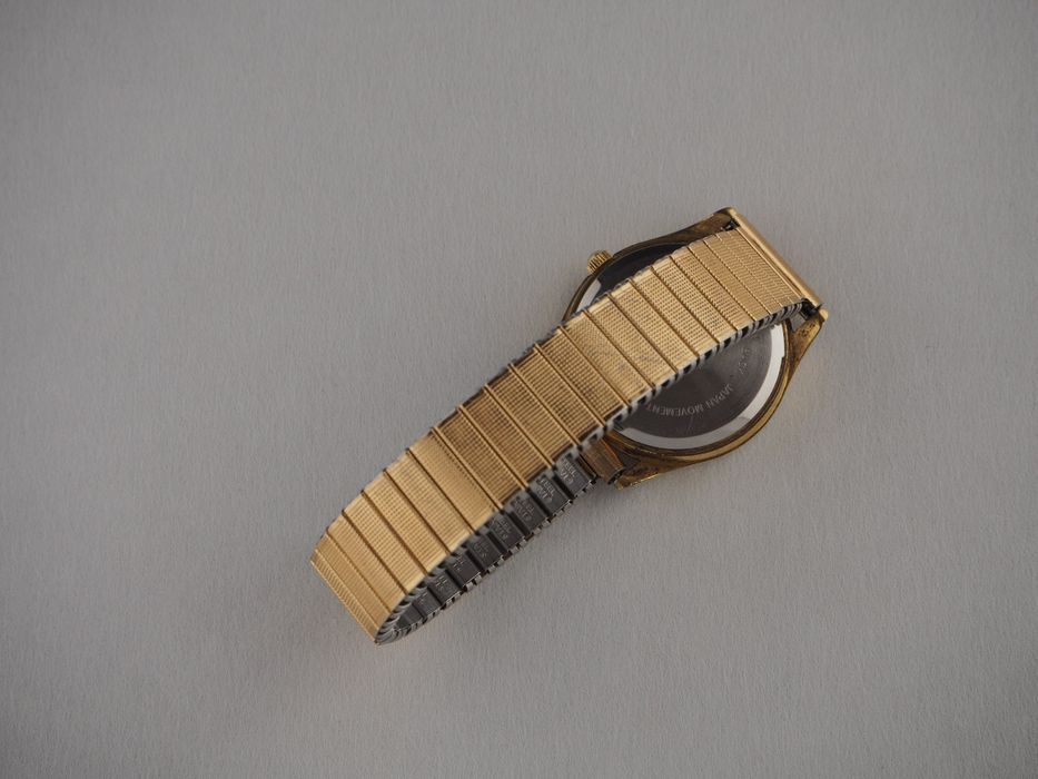 Два годинники Casio і Победа