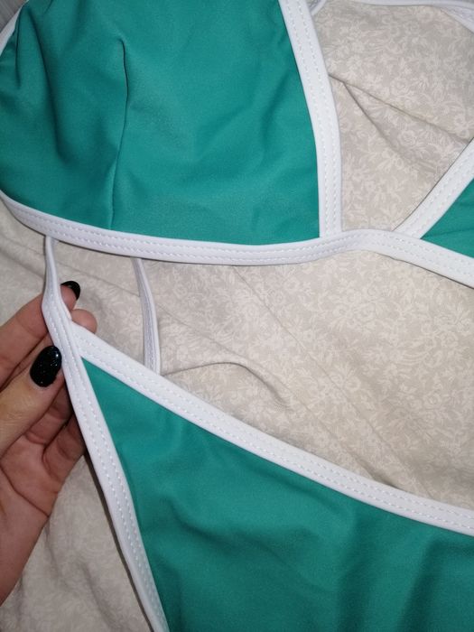Bikini verde e branco