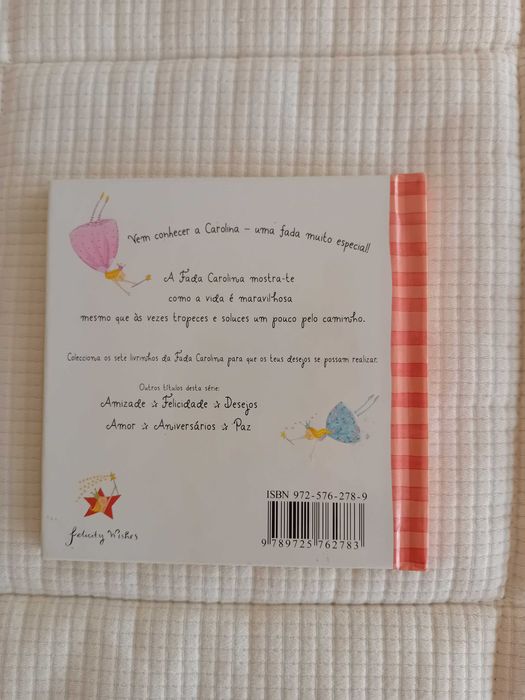 Livro A Fada Carolina - Livrinho dos Soluços de Emma Thomson