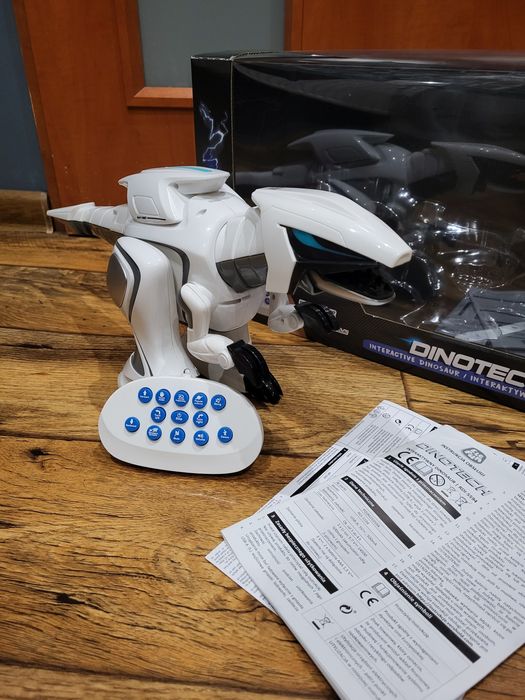 Elefun Dinotech interaktywny dinozaur tańczy śpiewa