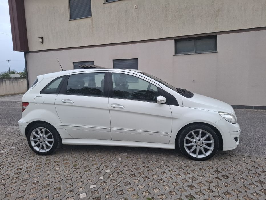 Mercedes benz b180