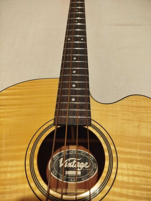 Baixo Eletroacústico  VINTAGE VCB430N