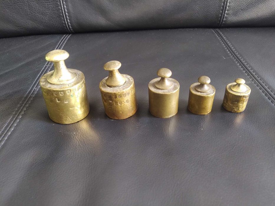 Conjunto pesos antigos de balança aferidos e certificados. 1 Kg a 1 ha