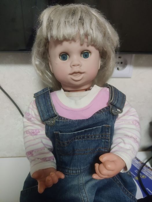 Музикальна інтерактивна лялька Катюша.