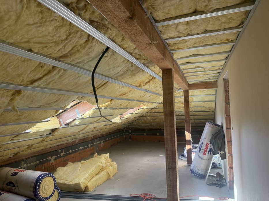 Kompleksowe usługi Remontowo-Wykończeniowe