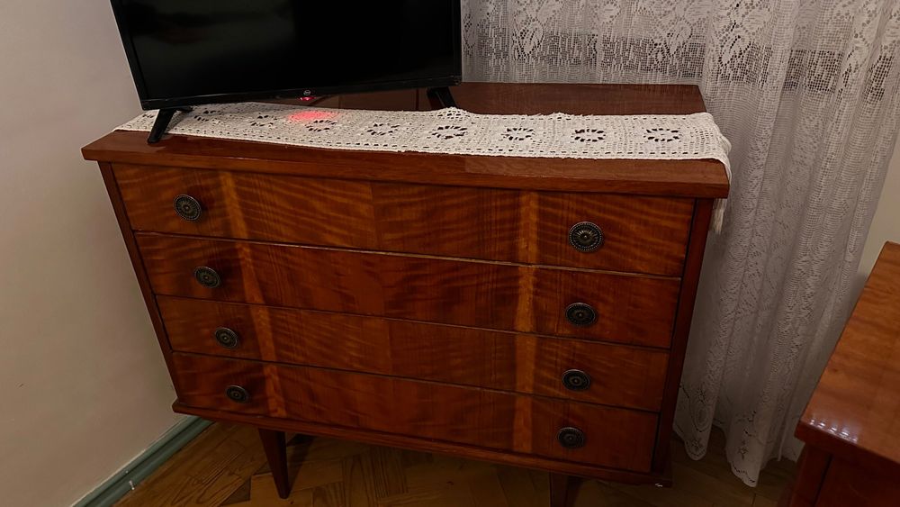 Cómoda mais tocador