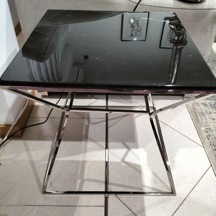 Mesa de apoio metal e mármore, impecável como nova.