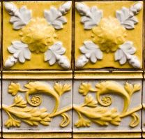 Azulejo antigo pintado à mão