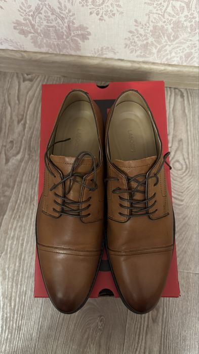 Lasocki туфлі майже нові