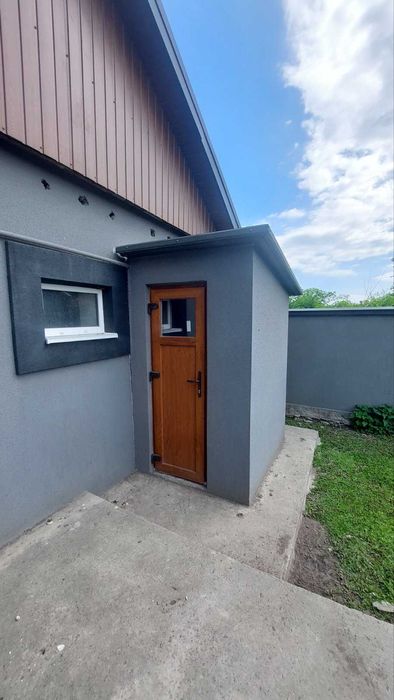 Продається гарний доглянутий будинок в с.Конюшки