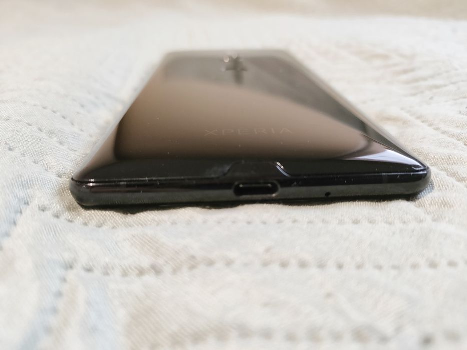 Smartfon SONY Xperia XZ3 demo