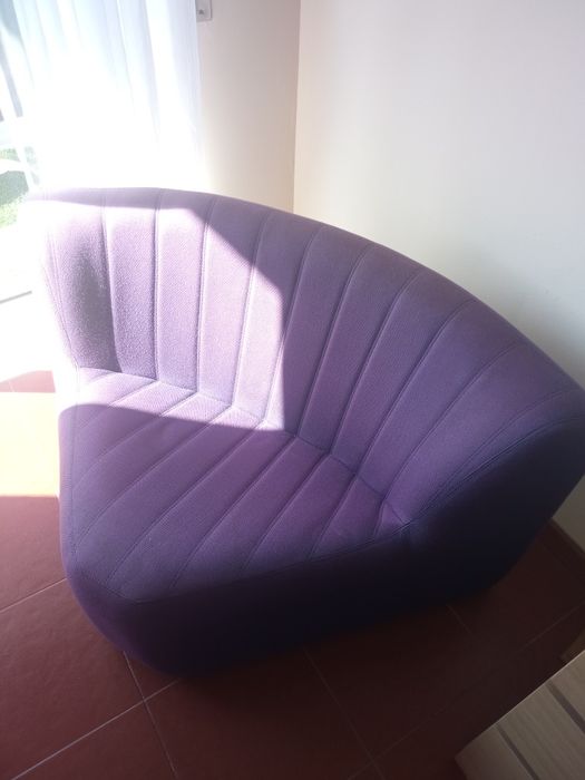 Sofá de canto roxo