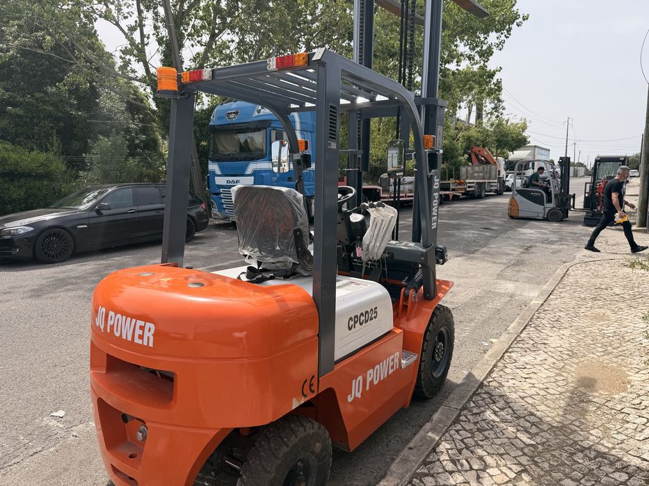 EMPILHADOR JQ POWER 2500kg novo Diesel 2026 Excelente ###OPORTUNIDADE###