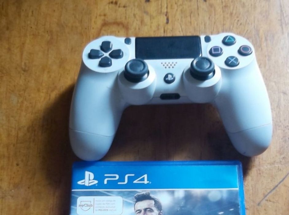 Ps4 comando original e jogo pes 19.