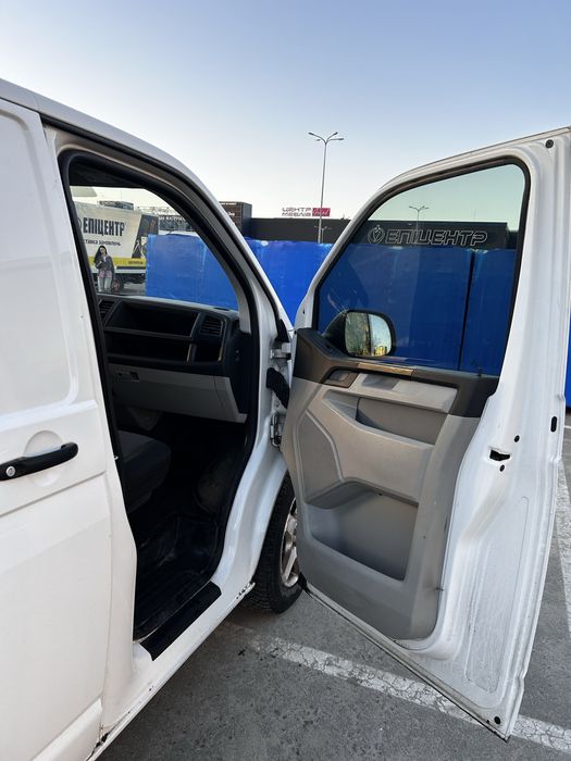 Продам Volkswagen Transporter 2016