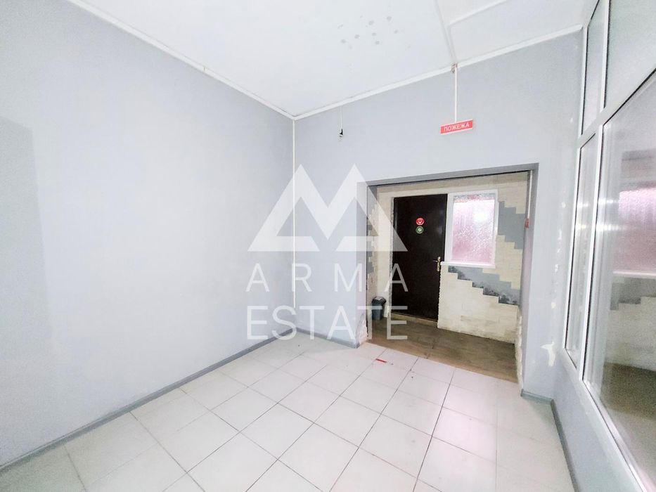 Продаж Торгова площа, ЖК Озерний Гай, Гатне