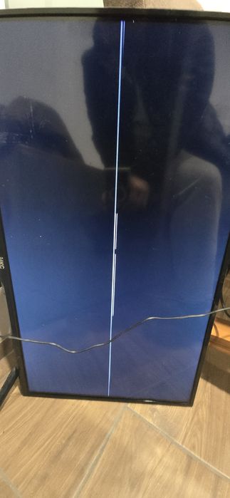 Telewizor HKC32C1NHD uszkodzenie