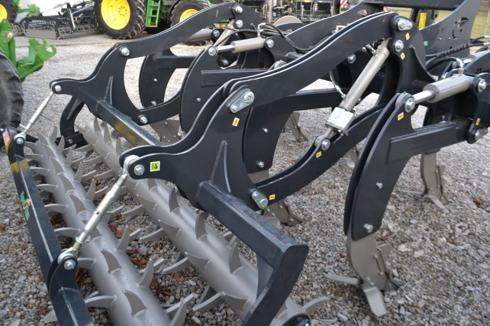 Głębosz GSH XL Agro-Tom Pług Dłutowy 3m 2024r