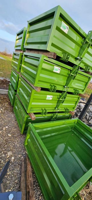 Skrzynia, kosz załadunkowy malowany proszkowo do ciągnika