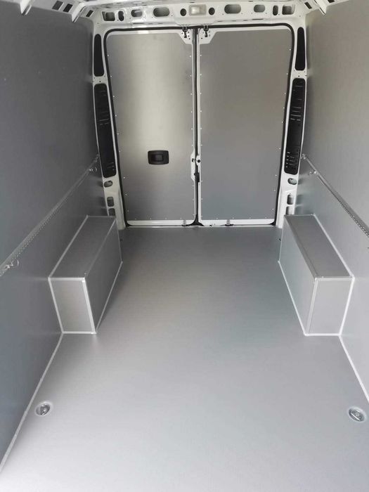 Fiat Ducato L4H2 Profesjonalna zabudowa przestrzeni ładunkowej premium