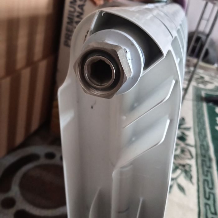 Продам батарею 8 секцій